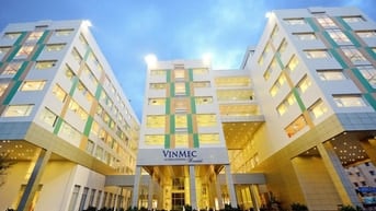 Toà nhà mới 800m2 x 12 tầng sát Nguyễn Văn Cừ làm Khách sạn, Bệnh viện