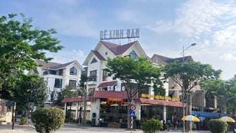 BÁN BIỆT THỰ GÓC 3 MẶT ĐƯỜNG KĐT THÀNH PHỐ GIAO LƯU, SỔ ĐỎ, VỊ TRÍ ĐẸP