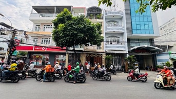 Mặt Tiền Âu Dương Lân 5,8 x 14,3m Nhà Mới Gần Tạ Quang Bửu Giá 22 tỷ