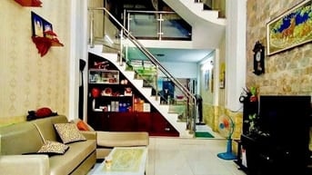 ĐỪNG BỎ LỠ CĂN NHÀ 3PN GIÁ CỰC TỐT ĐƯỜNG HUỲNH KHƯƠNG NINH, QUẬN 1