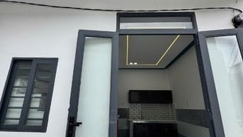 Nhà 1/đường Hoa Vàng, hơn 300triệu sở hữu nhà bên hông uỷ ban Mỹ Hạnh 