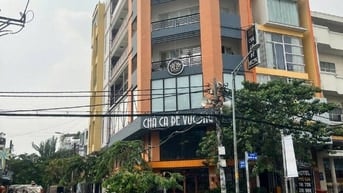 Cho thuê nhà Góc 2MT 561A Nguyễn Thị Thập, Phường Tân Phong, Quận 7, H