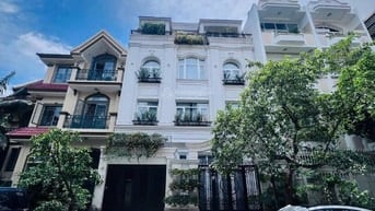 Biệt thự khu biệt lập, 357a/3 Nguyễn Trọng Tuyển, DT 9x15m - 4 tầng