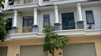 Bán nhà 1 trệt 2 lầu Tân Uyên TPHCM