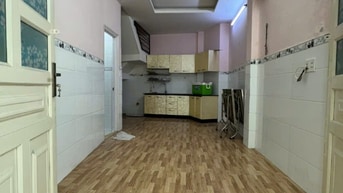 Cho thuê nhà mới đẹp. Đường 3/2,Q10. 4 tầng. 3 phòng ngủ. Gần mặt tiền