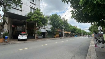 Bán nhà Mặt Tiền Nguyễn Minh Hoàng p12 Q. Tân Bình dt: 5 x 16, KC :3L