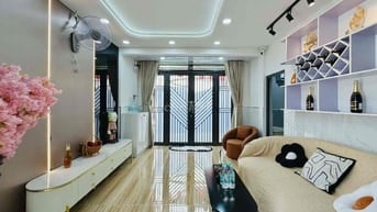 Vỡ nợ bán gấp nhà Bùi Đình Túy 60m2, giá 1 tỷ 750 nhà đẹp, ở liền