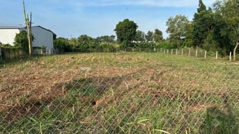 Chính chủ cần bán 2000m2 có 300m thổ cư mặt tiền nhựa cách DT762 500m 