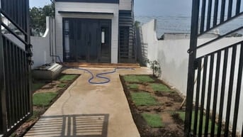 BÁN GẤP ĐẤT TẶNG NHÀ, SỔ HỒNG RIÊNG, NGAY ỦY BAN HÒA KHÁNH NAM