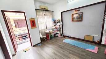 Cho thuê nhà mặt phố Nguyễn Trãi 60m2 x 4T, giá 28tr, đẹp nhất khu vực