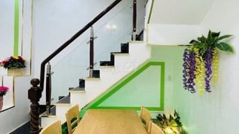 đi nước ngoài bán gấp nhà đường Nguyễn Văn Tăng Dt 63m2 giá 1ty650