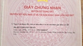 Bán đất tặng 2 căn nhà 1 trệt, 2 lầu, 1 sân, có 8 phòng cho thuê.