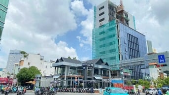 Bán nhà 3 mặt tiền đường Võ Văn Tần-Cao Thắng, Quận 3