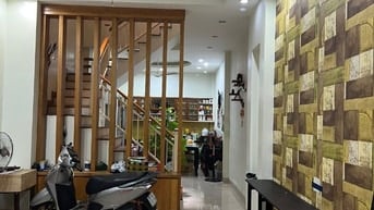 Bán nhà Hẻm Xe Hơi Vườn Lài DT: 4mx20m 1 lầu. Giá: 8.450 Tỷ TL