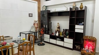 Cho thuê nhà nguyên căn hẻm 302 Hai Bà Trưng, P.TĐ, Q1: 5mx14m, 1 lầu