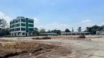 Cho thuê bãi xe, kho bãi, Văn phòng, đất trống Dt 18.000m2,Giá 20k/m2