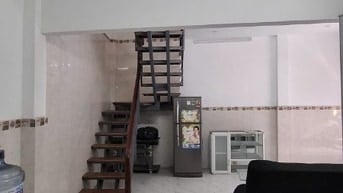 Lô góc hẻm xe tải gần Bùi Thế Mỹ, Tân Bình, 30m2, 2PN lớn, chỉ nhỉnh 4