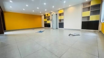Toà nhà 4 lầu mặt tiền đường Nguyên Văn Trỗi - cho thuê giá TỐT