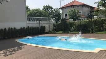 Bán biệt thự Thạnh Mỹ Lợi, 550 m², 25m × 22m, hầm + 3 lầu, 4PN, gara ô