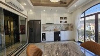 Mặt phố Đại la-40m,MT 5m, thang máy, vỉa hè rộng, kinh doanh đỉnh