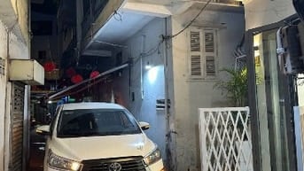 Nhà mới đẹp. Hẻm Xe Hơi. Sát mặt tiền đường Phạm Văn Hai. 4 tầng. 40m.