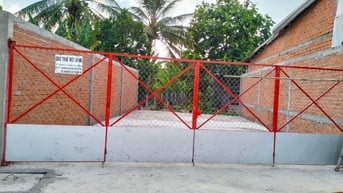 Bán nhà  va đất  mặt tiền quốc lộ 60. Gồm 2 sỗ  hồngThanh tân .Bến tre