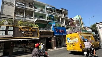 Bán gấp nhà:3,8x23,bốn lầu mặt tiền Cống Quỳnh,Nguyễn Cư Trinh,Q1(củ)