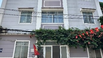 Bán nhà 2 lầu mặt tiền đường giá 6,5 tỷ phường Bình Trưng TPHCM 