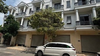 Bán Nhà 3 Lầu DT 747 Nam Tân Uyên,