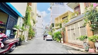 Cần Bán Nhà 3MT hẻm xe tải Lạc Long Quân P.8 Q.Tân Bình -dt:3,2x10m 2L