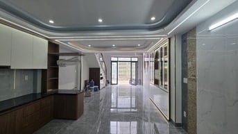 🔥 XE HƠI NGỦ TRONG NHÀ MỚI 4 TẦNG Ở NGAY HẺM XE TẢI THÔNG