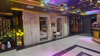 Bán nhà siêu đẹp phố Đỗ Quang, diện tích 100m2, mặt tiền 8m, giá 56 tỷ