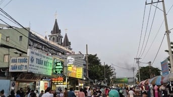 Bán Nhà hẻm xe hơi Đậu cửa Trịnh Thị dối ngay Chợ Gấu và Nhà Thờ Tân đ