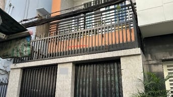 Cần bán gấp nhà:4,2x24,3lầu,thang máy hẻm 4m,Lê thị riêng,Q1