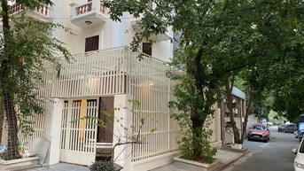 Cho thuê nhà 100m2 x 4T Hà Đông, nội thất xịn, mt5m, nhận nhà ngay