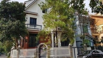 ​Cho thuê nhà mặt phố Nguyễn Thị Định, Cầu Giấy, Biệt thự 250m2, MT16m