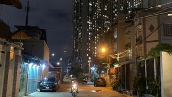 BÁN DÃY NHÀ TRỌ, VỊ TRÍ RẤT ĐẸP, HẺM THÔNG THOÁNG, DT: 10X18M