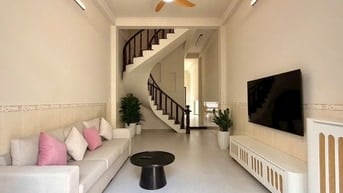 Chủ cần bán nhà mặt tiền đường 9,2ty