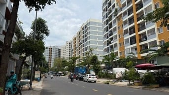 ĐẤT - ĐƯỜNG D2 - NGAY LÊ VĂN VIỆT RẼ VÀO - BÁN 12 TỶ