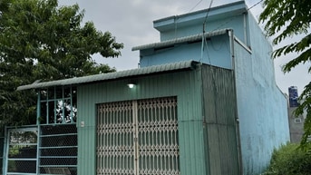 CHÍNH CHỦ BÁN NHÀ có DÃY TRỌ – THU NHẬP 12TR/THÁNG – MẶT TIỀN LONG AN