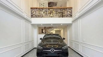 Nhà xây dựng mới 100%. Đường ô tô xe hơi vào nhà, trung tâm Phú nhuận