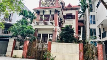 Siêu Biệt Thự Trần Kim Xuyến 400M2 x 18M Mặt Tiền - View Đẹp - 400T/m2