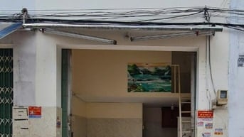Nhà phù hợp gia đình nhỏ. Gần chợ, truòng học