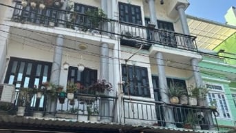 Hạ 9,2 tỷ còn 8,2 tỷ Thạnh Lộc 57 dt 8x14 chia 2 căn xd 3L 6PN 8