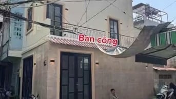 nha phố lo góc 2 mat tien  ,gần quân 1,2,7,8,5