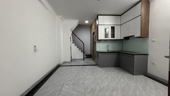 BÁN NHÀ XUÂN ĐỈNH-5 TÂNG- MT 4.2M- THANG MÁY- Ô TÔ ĐÀU NGÕ