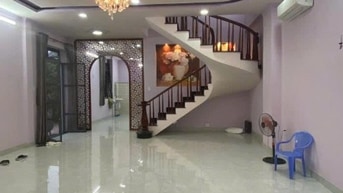 cần bán gấp nhà Bông Sao 60m2 Giá 1 tỷ 670 có sổ hồng riêng , hẻm oto