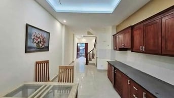 Bán Nhà Phân Lô Cầu Giấy - 52 m2, 6,5 tầng, MT 4,2 m, Giá 13 tỷ