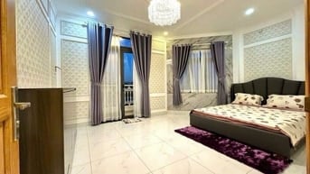NHÀ ĐẸP LUNG LINH  – NGANG 5,2M – HẺM XE HƠI 6M CHỈ 7 TỶ