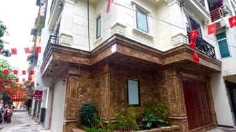 NHÀ MỚI  PHẠM VĂN ĐỒNG- XUÂN ĐỈNH –LÔ GÓC, 2 THOÁNG- Ô TÔ VÀO NHÀ -VỪA